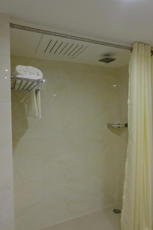 Hotel Nirvana By Luxury International Paklihwa Екстер'єр фото