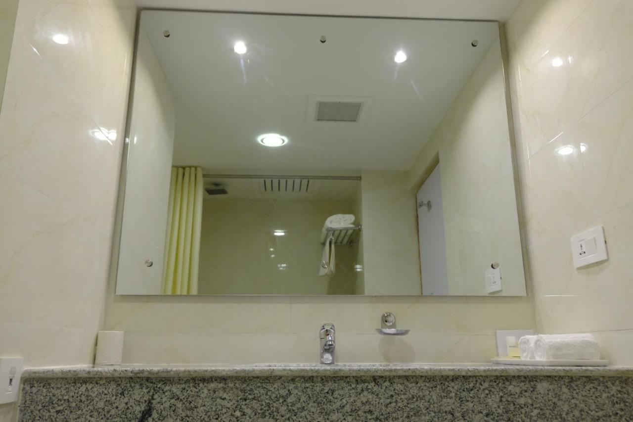 Hotel Nirvana By Luxury International Paklihwa Екстер'єр фото